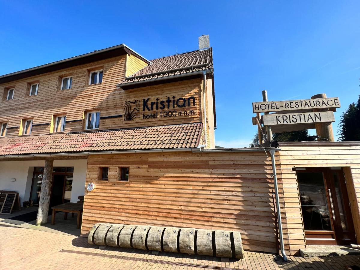 Hotel Kristian Kubova Huť Buitenkant foto